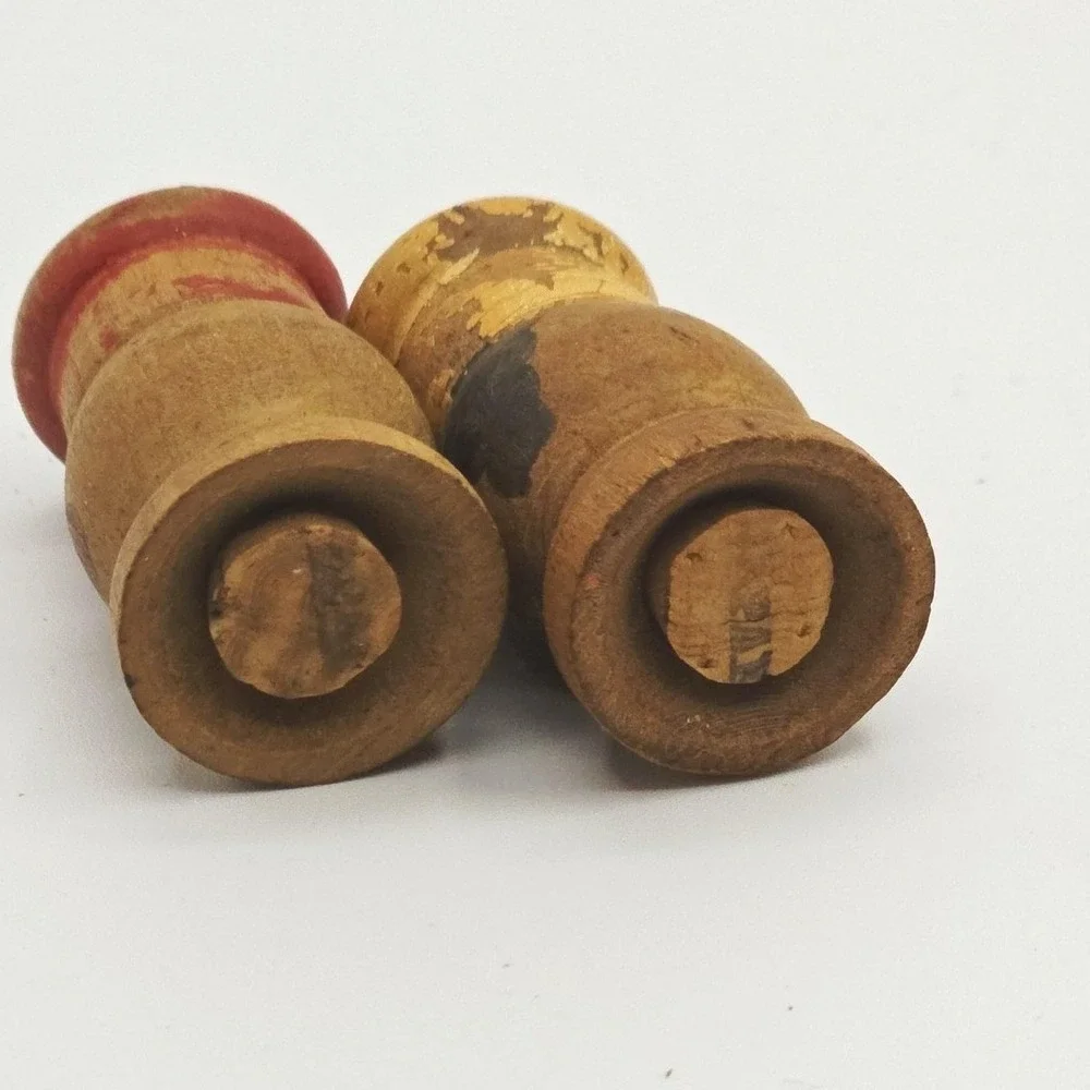 Vintage Wooden Figural Face Salt & Pepper Shakers Mini Hand Painted Pair‎ Decor
